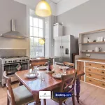 The Ritz 2 Bedroom Serviced Apartment By Altoluxoexperience Short Lets & Serviced Accommodation With Free Wifi