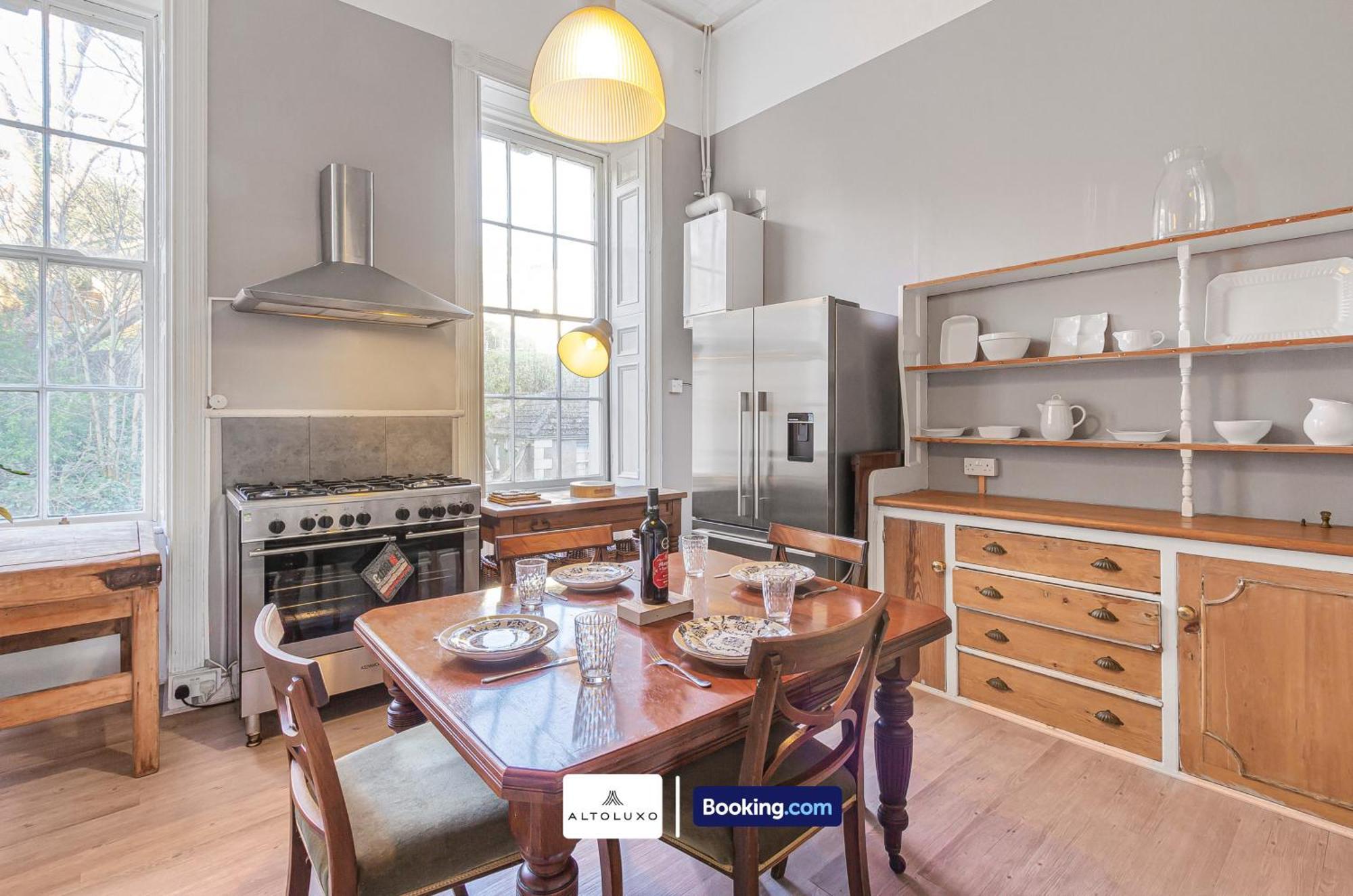 Apartment The Ritz 2 Bedroom Serviced By Altoluxoexperience Short Lets & Serviced With Free Wifi *