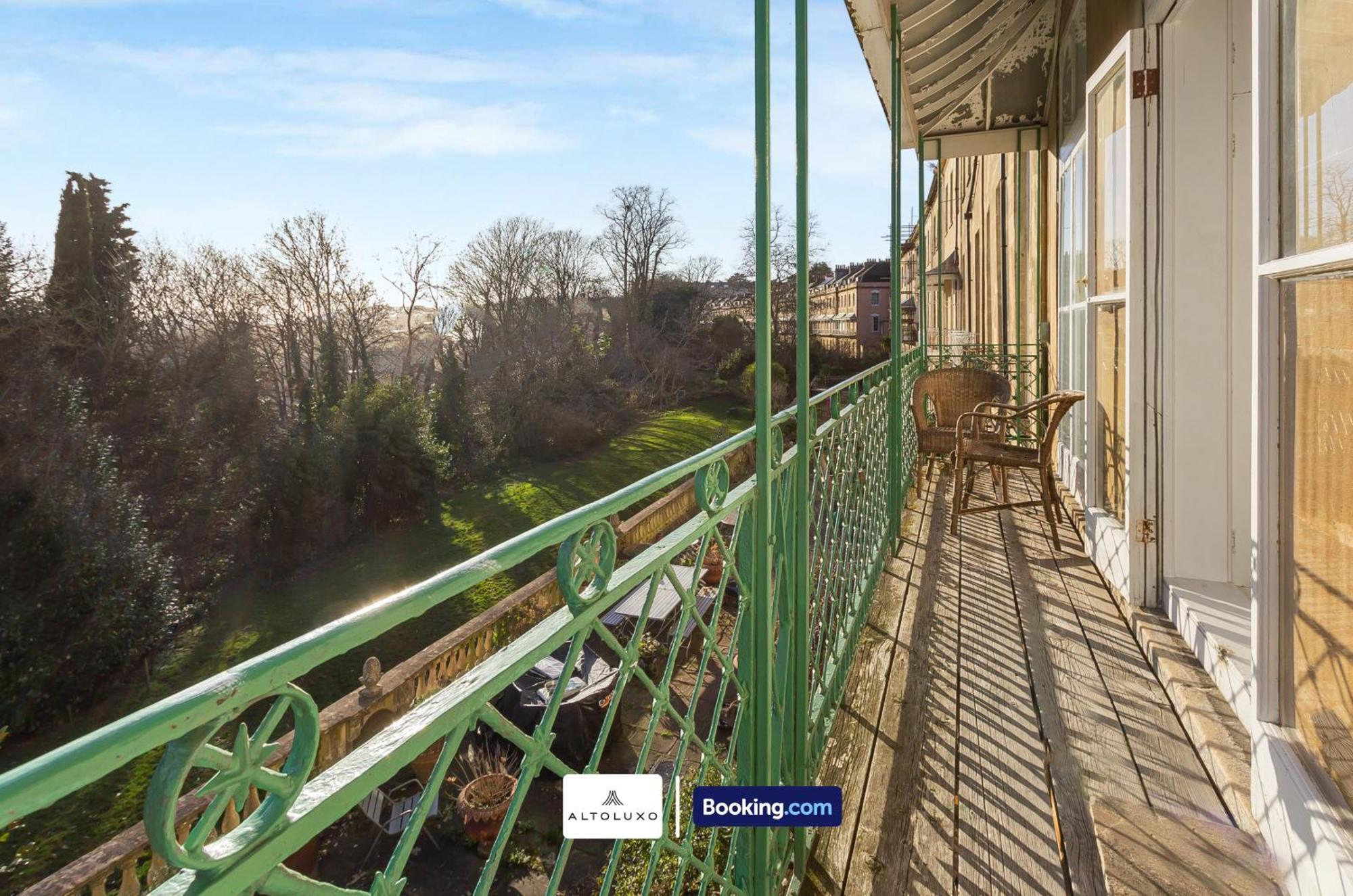 The Ritz 2 Bedroom Serviced By Altoluxoexperience Short Lets & Serviced With Free Wifi *